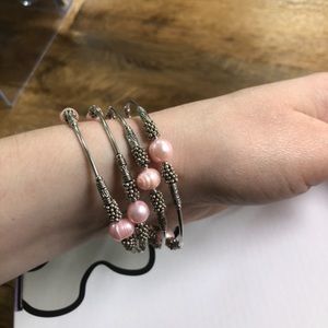 Pink pearl bracelet